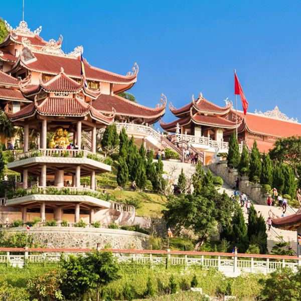 Tour Hà Nội - Chùa Cái Bầu - Đền Cửa Ông 1 Ngày: Du Xuân An Lành Vùng Đất Mỏ